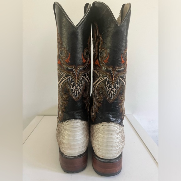 Authentic Mexican Genuine Leather Cowboy Boots - Picture 6 of 12